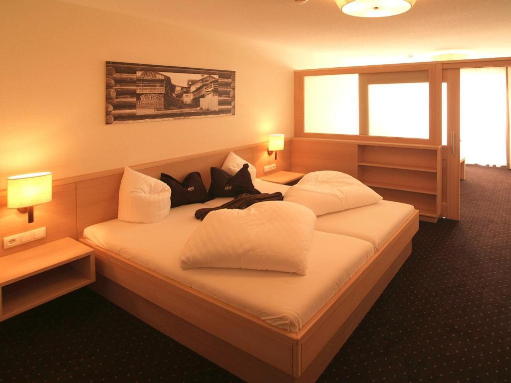 Hotel Roeck Garni Fiss Pokój zdjęcie