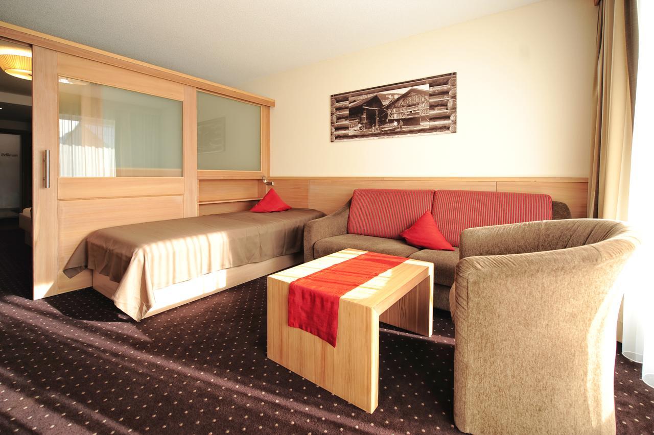 Hotel Roeck Garni Fiss Zewnętrze zdjęcie