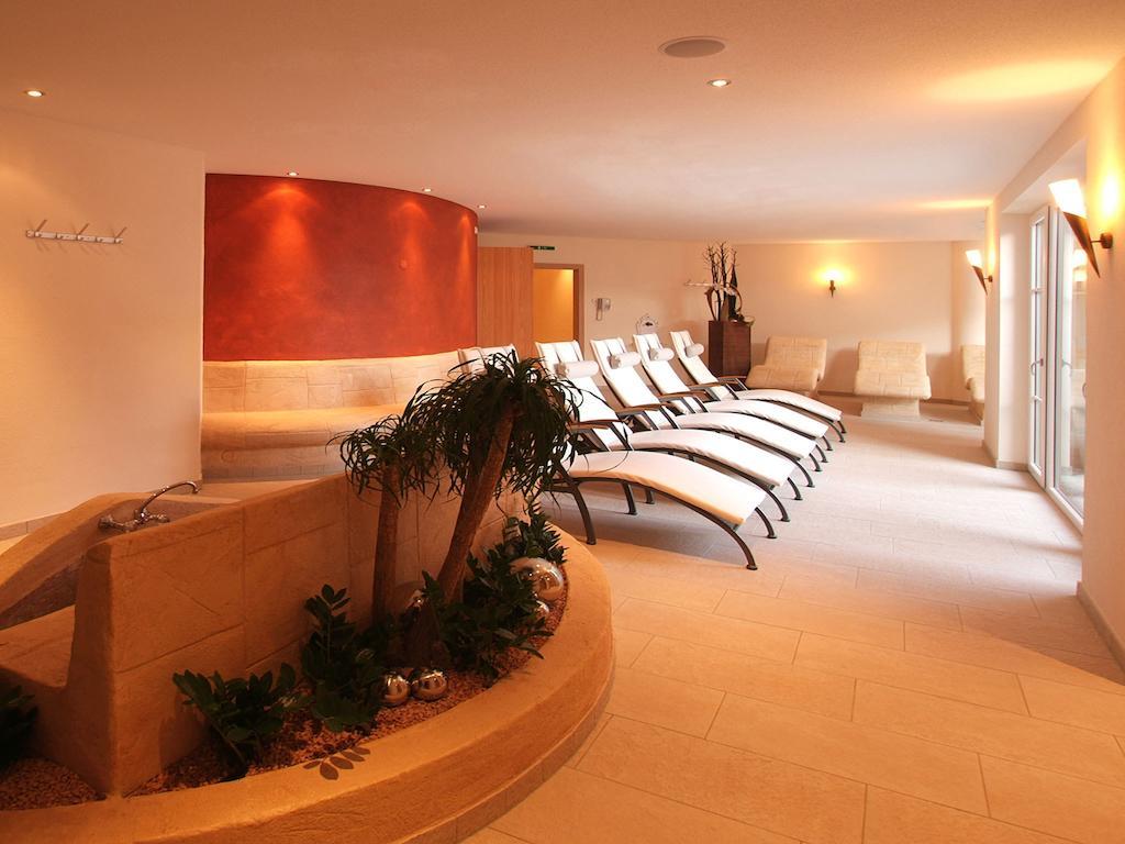 Hotel Roeck Garni Fiss Zewnętrze zdjęcie